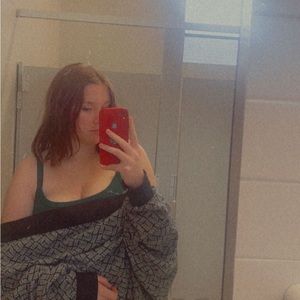 Meet your Posher, Jasmine